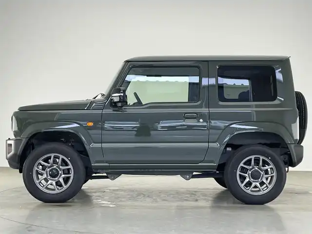 スズキ ジムニー XC 愛知県 2024(令6)年 0.1万km ジャングルグリーン 純正ナビ　フルセグＴＶ　Ｂｌｕｅｔｏｏｔｈ　デジタルインナーミラー　エマージェンシーブレーキ　衝突軽減　車線逸脱　コーナーセンサー　ＬＥＤオートライト　フォグ　電動パーキング　ＢＳＭ　ＥＴＣ　禁煙車
