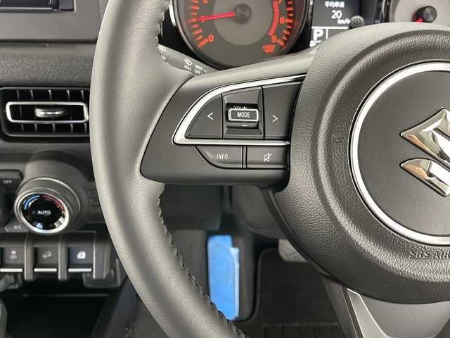 スズキ ジムニー XC 長野県 2024(令6)年 0.1万km ジャングルグリーン 4WD/社外メモリナビ&CD&BT/スズキセーフティサポート/クルーズコントロール/車線逸脱警報/ふらつき警報/衝突軽減ブレーキ/誤発進抑制機能/先行車発進告知/標識認識機能/ヒルホールドコントロール/ダウンヒルアシストコントロール/前席シートヒーター/ステアリングスイッチ/LEDヘッドライト/オートライト/フロントフォグランプ/電動格納ミラー/ウィンカーミラー/ドアミラーヒーター/純正16インチAW装着/社外フロアマット/背面タイヤ/スマートキー/スペアキー1本/取扱説明書/レンタアップ