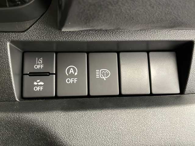 スズキ ジムニー XC 長野県 2024(令6)年 0.1万km ジャングルグリーン 4WD/社外メモリナビ&CD&BT/スズキセーフティサポート/クルーズコントロール/車線逸脱警報/ふらつき警報/衝突軽減ブレーキ/誤発進抑制機能/先行車発進告知/標識認識機能/ヒルホールドコントロール/ダウンヒルアシストコントロール/前席シートヒーター/ステアリングスイッチ/LEDヘッドライト/オートライト/フロントフォグランプ/電動格納ミラー/ウィンカーミラー/ドアミラーヒーター/純正16インチAW装着/社外フロアマット/背面タイヤ/スマートキー/スペアキー1本/取扱説明書/レンタアップ