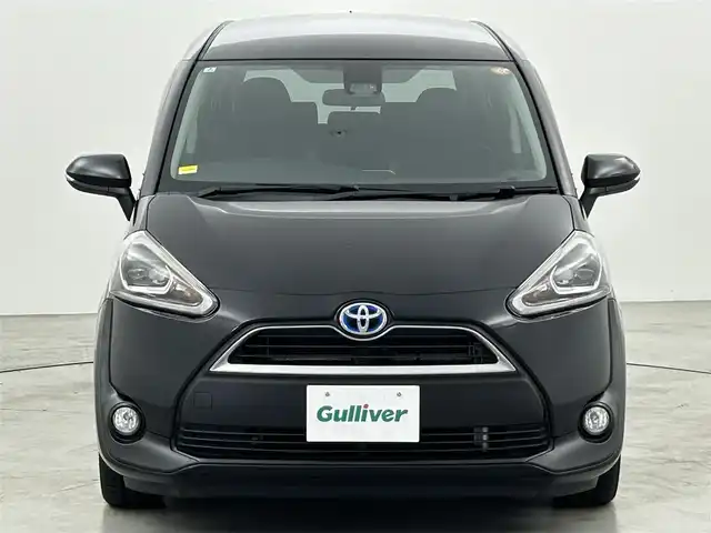 トヨタ シエンタ ハイブリッド G クエロ 福岡県 2018(平30)年 9.7万km ブラックマイカ 後席モニター　/純正ナビ（ＢＴ，フルセグＴＶ）　/バックカメラ　/ビルトインＥＴＣ２．０　/衝突軽減ブレーキ　/レーンキープ　/オートマチックハイビーム　/ハーフレザー　/両側電動スライドドア　/電動格納式ドアミラー
