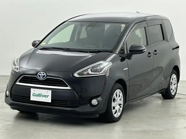 トヨタ シエンタ ハイブリッド G クエロ 福岡県 2018(平30)年 9.7万km ブラックマイカ 後席モニター　/純正ナビ（ＢＴ，フルセグＴＶ）　/バックカメラ　/ビルトインＥＴＣ２．０　/衝突軽減ブレーキ　/レーンキープ　/オートマチックハイビーム　/ハーフレザー　/両側電動スライドドア　/電動格納式ドアミラー