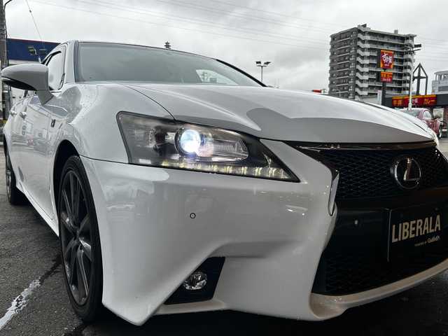 レクサス ＧＳ 250 Fスポーツ 富山県 2013(平25)年 13.2万km ホワイトノーヴァガラスフレーク 純正HDDナビ/フルセグTV/バックカメラ/サンルーフ/レザーシート/シートヒーター/ヒートクーラー/ステアリングヒーター/Bluetooth接続/DVD/CD再生/D/N席パワーシート/ビルトインETC/電動サンシェード/クリアランスソナー/クルーズコントロール/保証書・取説/スペアキー/プッシュスタート/アイドリングストップ