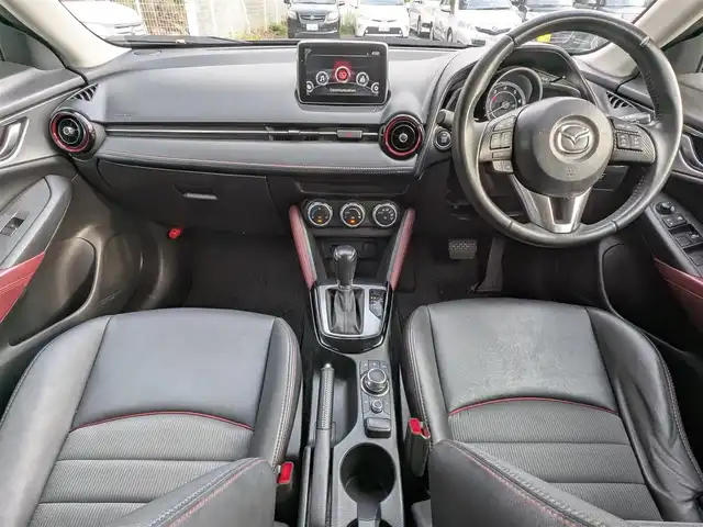 マツダ ＣＸ－３ XD ツーリング 栃木県 2015(平27)年 6.3万km チタニウムフラッシュマイカ (株)IDOMが運営する【じしゃロン宇都宮店】の自社ローン対象車両になります。こちらは現金またはオートローンご利用時の価格です。自社ローンご希望の方は別途その旨お申付け下さい。/純正ナビ(Bluetooth)/バックカメラ/クルーズコントロール/ハーフレザーシート/ＨＵＤ/ETC/ドライブレコーダー/LEDヘッドライト/純正18インチAW/プッシュスタート/スマートキー/フロアマット