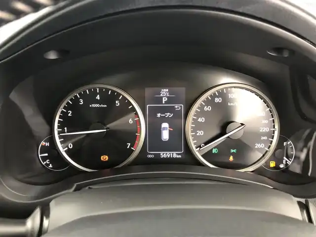 レクサス ＮＸ 200t Iパッケージ 愛知県 2015(平27)年 5.7万km ソニッククォーツ 純正ナビ（フルセグ、CD、DVD、Bluetooth）/サンルーフ/三眼LEDヘッドライト/ETC/Bカメラ/左サイドカメラ/シートヒーター（D+N)/ステアリングヒーター/パワーバックドア/パワーシート（D+N)/ACC/衝突軽減ブレーキ/レーンキープアシスト/合皮シート/パドルシフト/コーナーセンサー/スマートキー/USB/横滑り防止装置