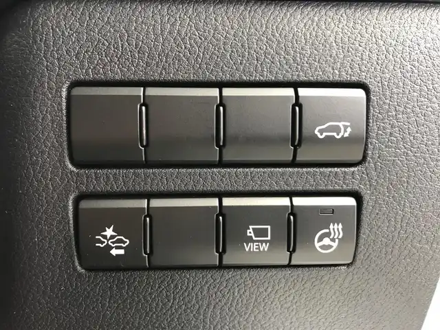 レクサス ＮＸ 200t Iパッケージ 愛知県 2015(平27)年 5.7万km ソニッククォーツ 純正ナビ（フルセグ、CD、DVD、Bluetooth）/サンルーフ/三眼LEDヘッドライト/ETC/Bカメラ/左サイドカメラ/シートヒーター（D+N)/ステアリングヒーター/パワーバックドア/パワーシート（D+N)/ACC/衝突軽減ブレーキ/レーンキープアシスト/合皮シート/パドルシフト/コーナーセンサー/スマートキー/USB/横滑り防止装置