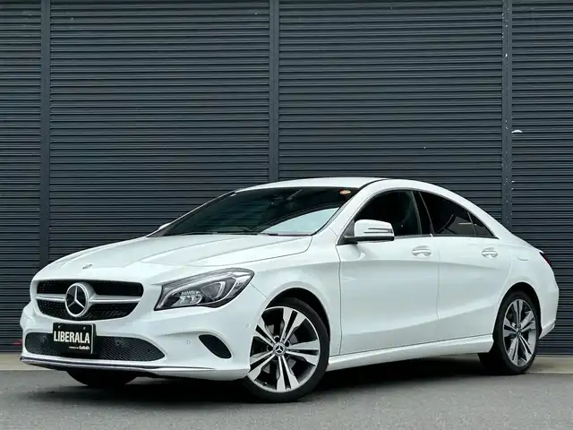 メルセデス・ベンツ ＣＬＡ２２０ 4MATIC 茨城県 2018(平30)年 2.3万km ポーラホワイト 後期型　/ＲＳＰ　/ＡＣＣ　/ＬＫＡ　/ＢＳＡ　/Ｂカメラ　/パークトロニック　/黒革　/シートヒーター　/ナビ　/ＴＶ　/ＢＴ　/ＵＳＢ　/ＤＶＤ　/ＬＥＤヘッドライト　/オートライト　/アンビエントライト　/ＥＴＣ　/ドラレコ　/禁煙車
