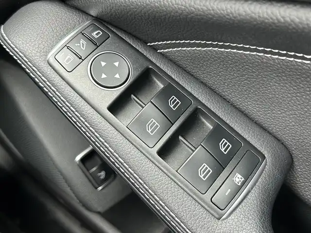 メルセデス・ベンツ ＣＬＡ２２０ 4MATIC 茨城県 2018(平30)年 2.3万km ポーラホワイト 後期型　/ＲＳＰ　/ＡＣＣ　/ＬＫＡ　/ＢＳＡ　/Ｂカメラ　/パークトロニック　/黒革　/シートヒーター　/ナビ　/ＴＶ　/ＢＴ　/ＵＳＢ　/ＤＶＤ　/ＬＥＤヘッドライト　/オートライト　/アンビエントライト　/ＥＴＣ　/ドラレコ　/禁煙車