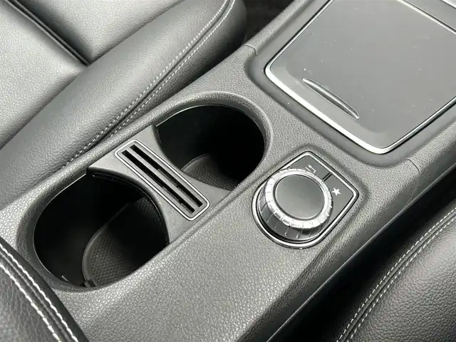 メルセデス・ベンツ ＣＬＡ２２０ 4MATIC 茨城県 2018(平30)年 2.3万km ポーラホワイト 後期型　/ＲＳＰ　/ＡＣＣ　/ＬＫＡ　/ＢＳＡ　/Ｂカメラ　/パークトロニック　/黒革　/シートヒーター　/ナビ　/ＴＶ　/ＢＴ　/ＵＳＢ　/ＤＶＤ　/ＬＥＤヘッドライト　/オートライト　/アンビエントライト　/ＥＴＣ　/ドラレコ　/禁煙車