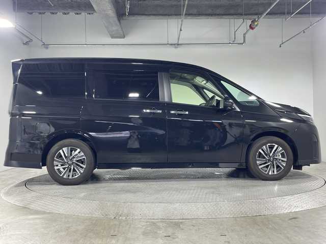 日産 セレナ ハイウェイスター V 神奈川県 2023(令5)年 2.5万km ダイヤモンドブラック 360度セーフティーアシスト/衝突軽減システム/純正12型コネクトナビ/純正フリップダウンモニター/全方位カメラ/両側パワースライドドア/クルーズコントロール/フルセグ/Bluetooth/バックカメラ/前後コーナーセンサー/純正アルミホイール/ブラインドスポットモニター/パーキングアシスト /デジタルインナーミラー/2.0ETC/パドルシフト/LEDヘッドライト/リアオートエアコン/オートライト/ステアリングスイッチ/スマートキー/プッシュスタート
