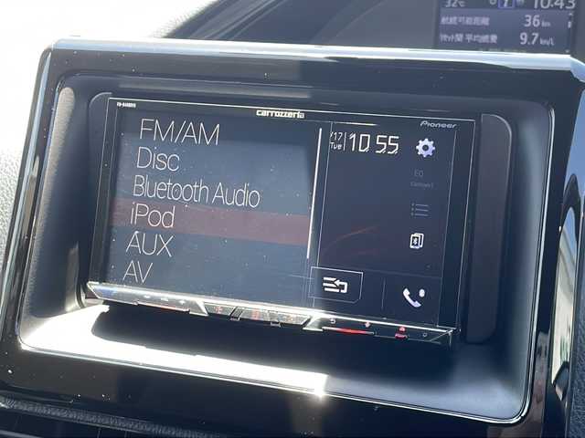 トヨタ エスクァイア Gi 静岡県 2019(令1)年 4.3万km ブラック ディスプレイオーディオ/Bluetooth/フリップダウンリアモニター/両側パワースライドドア/エムズスピードエアロ/エムズスピード19インチAW/合成シート/シートヒーター/バックカメラ/スマートキー