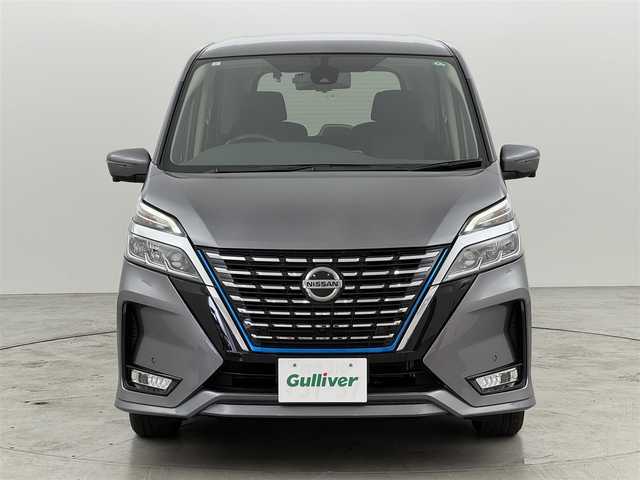 日産 セレナ e－パワー ハイウェイスター V 福岡県 2021(令3)年 4.7万km ダークメタルグレー 純正１０型ＳＤナビ　/アラウンドビューモニター　/インテリジェントルームミラー　/ＥＴＣ　/ナビ連動前方ドラレコ　/プロパイロット　/コーナーセンサー　/エマージェンシーブレーキ　/レーンキープ　/両側電動スライドドア