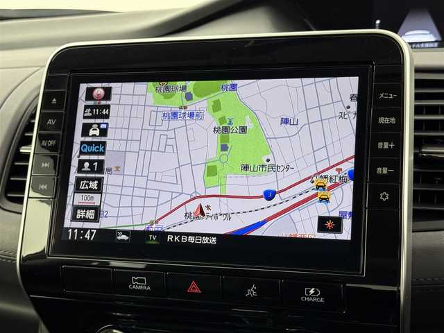 日産 セレナ e－パワー ハイウェイスター V 福岡県 2021(令3)年 4.7万km ダークメタルグレー 純正１０型ＳＤナビ　/アラウンドビューモニター　/インテリジェントルームミラー　/ＥＴＣ　/ナビ連動前方ドラレコ　/プロパイロット　/コーナーセンサー　/エマージェンシーブレーキ　/レーンキープ　/両側電動スライドドア
