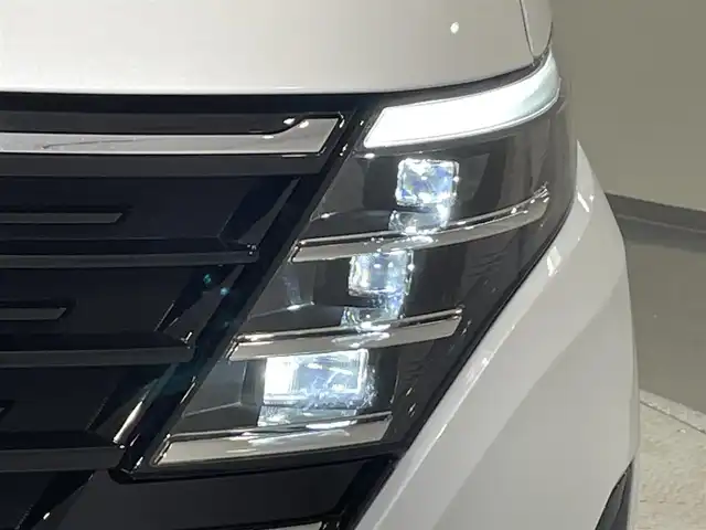 日産 セレナ e－パワー ハイウェイスター V 愛知県 2025(令7)年 0.1千km パールⅡ 純正12.3インチナビ/（Bluetooth/AM/FM/フルセグTV）/プロパイロット/衝突軽減ブレーキ/アラウンドビューモニター/両側電動スライドドア/ビルトインETC2.0/LEDヘッドライト/ブラインドスポットモニター/コーナーセンサー/レーンキープアシスト/スマートキー/純正16インチAW/SOSコール