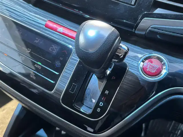 ホンダ オデッセイ アブソルート 宮城県 2015(平27)年 5万km プレミアムディープロッソパール 登録時走行距離49716km/純正SDナビ/FM・AM・Bluetooth・CD・DVD・ワンセグTV/バックカメラ/両側パワースライドドア/プッシュスタート/スマートキー/ETC/3列シート/クルーズコントロール/ホンダセンシング/フリップダウンモニター（VM-155N）/フォグランプ/純正フロアマット/純正アルミホイール/ハーフレザーシート