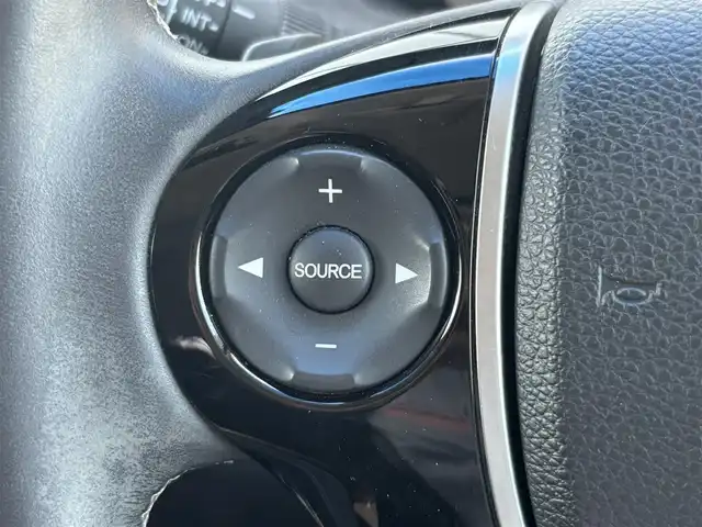 ホンダ オデッセイ アブソルート 宮城県 2015(平27)年 5万km プレミアムディープロッソパール 登録時走行距離49716km/純正SDナビ/FM・AM・Bluetooth・CD・DVD・ワンセグTV/バックカメラ/両側パワースライドドア/プッシュスタート/スマートキー/ETC/3列シート/クルーズコントロール/ホンダセンシング/フリップダウンモニター（VM-155N）/フォグランプ/純正フロアマット/純正アルミホイール/ハーフレザーシート