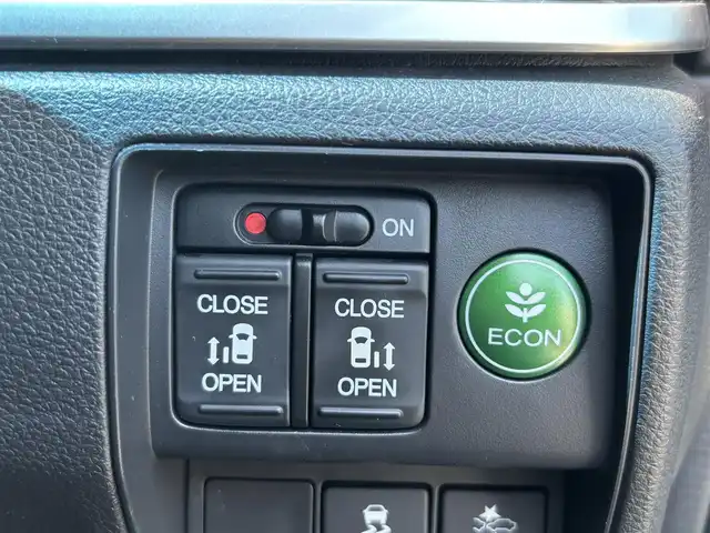 ホンダ オデッセイ アブソルート 宮城県 2015(平27)年 5万km プレミアムディープロッソパール 登録時走行距離49716km/純正SDナビ/FM・AM・Bluetooth・CD・DVD・ワンセグTV/バックカメラ/両側パワースライドドア/プッシュスタート/スマートキー/ETC/3列シート/クルーズコントロール/ホンダセンシング/フリップダウンモニター（VM-155N）/フォグランプ/純正フロアマット/純正アルミホイール/ハーフレザーシート