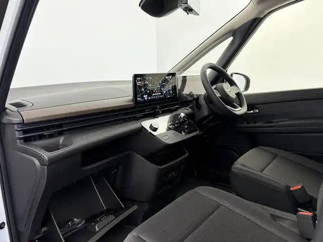 日産 セレナ e－パワー ハイウェイスター V 愛知県 2025(令7)年 0.1千km プリズムホワイト 登録済未使用車/プロパイロット/１２．３型純正ナビ/　ーBT/フルセグTV/AppleCarPlay/AndroidAuto/デジタルインナーミラー/全方位カメラ/ドラレコ前後/ビルトインＥＴＣ２．０/純正フリップダウンモニター/置くだけ充電/両側パワスラ/純正16インチアルミ