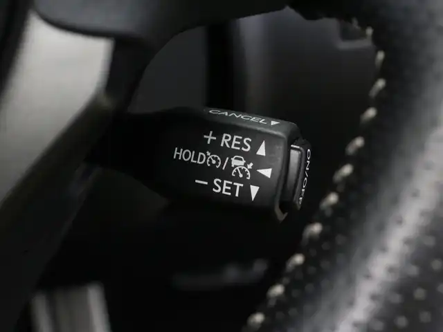 レクサス ＩＳ 300h Fスポーツ 三重県 2020(令2)年 4.8万km グラファイトブラックガラスフレーク ムーンルーフ/革スポーツシートセット/・ベンチレーション(前席)/・ポジションメモリー(運転席)/・メモリー付電動チルト/テレスコピックステアリング/3連フルLEDヘッドランプ/セーフティシステムプラス/メモリーナビ/・10.3インチワイドディスプレイ/・地デジTV/・Blu-ray/DVD/CD/・Bluetooth/プレミアムサウンドシステム(10スピーカー)/パノラミックビューモニター/クリアランスソナー /ブラインドスポットモニター/コムテック前後ドライブレコーダー/社外ルームミラー内蔵GPSレーダー探知機/ビルトインETC2.0/純正19インチ5本ツインスポークダークプレミアム塗装アルミホイール/オートライト/オートマチックハイビーム/プッシュエンジンスタート/スマートキー×2/新車時保証書/取扱説明書