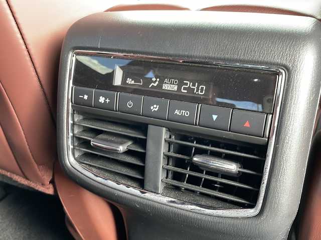 マツダ ＣＸ－８ XD エクスクルーシブモード 福岡県 2022(令4)年 5万km プラチナクォーツメタリック 純正ナビ/（Bカメラ、TV、Bluetooth、DVD、CD、AM、PM）/全方位カメラ/サンルーフ/BOSEサウンド/レザーシート/パワーシート/シートメモリ機能/シートヒーター/エアシート/ステアリングヒーター/電動リアゲート/ヘッドアップディスプレイ/BSM/ETC/ドラレコ/サンシェード/置くだけ充電/アイドリングストップ/車線逸脱警報/クリアランスソナー/ルーフレール/LEDヘッドライト/プッシュスタート/スマートキー/スペアキー/保証書/取扱説明書/ワンオーナー