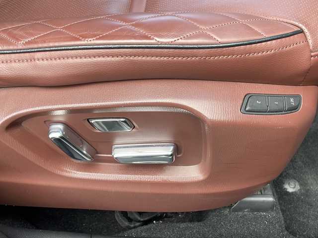 マツダ ＣＸ－８ XD エクスクルーシブモード 福岡県 2022(令4)年 5万km プラチナクォーツメタリック 純正ナビ/（Bカメラ、TV、Bluetooth、DVD、CD、AM、PM）/全方位カメラ/サンルーフ/BOSEサウンド/レザーシート/パワーシート/シートメモリ機能/シートヒーター/エアシート/ステアリングヒーター/電動リアゲート/ヘッドアップディスプレイ/BSM/ETC/ドラレコ/サンシェード/置くだけ充電/アイドリングストップ/車線逸脱警報/クリアランスソナー/ルーフレール/LEDヘッドライト/プッシュスタート/スマートキー/スペアキー/保証書/取扱説明書/ワンオーナー