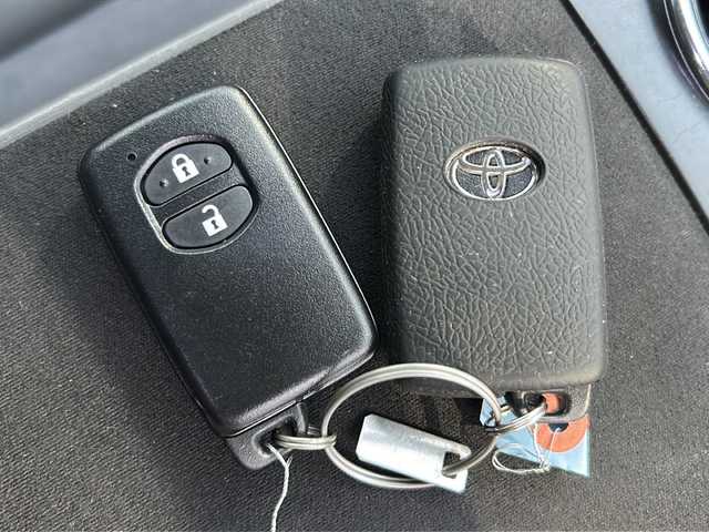 トヨタ プリウス α S ツーリングセレクション 茨城県 2013(平25)年 3.6万km レッドマイカメタリック 社外メモリナビ【AVIC-MRZ09】/(地デジTV・CD・DVD・BT・ラジオ再生)/クルーズコントロール/バックカメラ/ETC/オートライト/LEDヘッドライト/純正17inアルミホイール/純正フロアマット/スマートキー/デジタルインナーミラー