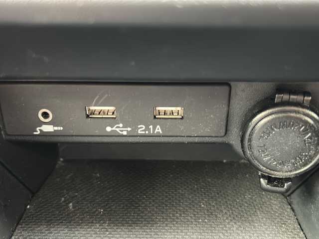 スバル レヴォーグ 1．8STIスポーツ EX 長野県 2020(令2)年 3.9万km WRブルーパール アイサイトコアテクノロジー/・前側方プリクラッシュブレーキ/・緊急時プリクラッシュステアリング/・誤発進抑制機能/・ツーリングアシスト/・青信号お知らせ機能/・先行車発進お知らせ機能/・全車速追従機能付クルーズコントロール/・ふらつき警報/・車線逸脱警報/・車線逸脱抑制/・死角車両検知/・スマートリアビューミラー/11．6インチセンターインフォメーションディスプレイ/(フルセグ/Bluetooth/AppleCarPlay/AndroidAuto)/バックカメラ/サイドカメラ/前後コーナーセンサー/ビルトインETC/レザーシート/全席シートヒーター/パワーシート(運転席メモリー機能付)/STiエアロ(F・S・R)/電動リアゲート/革巻きステアリング/ステアリングスイッチ/パドルシフト/電動パーキングブレーキ/ブレーキホールド/LEDヘッドライト/フォグランプ/スマートキー/プッシュスタート/電動格納ミラー/純正18インチアルミホイール/純正フロアマット