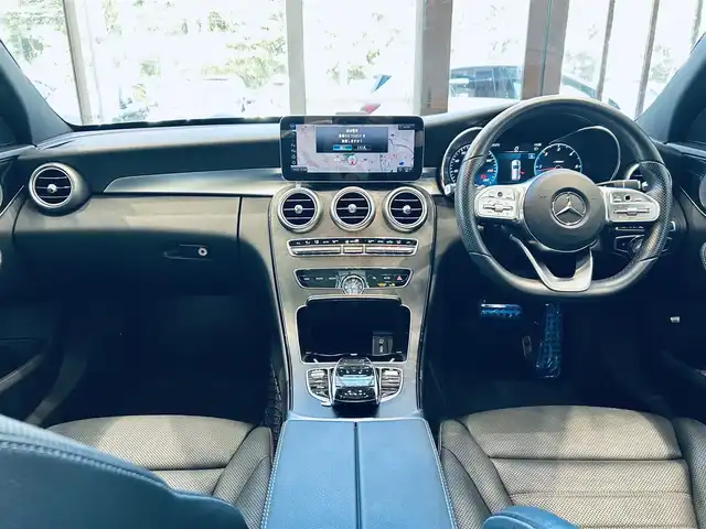 メルセデス・ベンツ Ｃ２２０ｄ ワゴン ローレウスエディション 大阪府 2020(令2)年 2.4万km オブシディアンブラック AMGラインP/レーダーセーフティP/サンルーフ/HUD/ACC/純正ナビ/applecarplay/TV/360度カメラ/メモリ付きパワーシート/エアシートヒーター/純正18インチAW/LEDヘッドライト/電動リアゲート/ブラインドスポット/クリアランスソナー/黒革/ワイヤレス充電/パフームアトマイザー/Burmeste