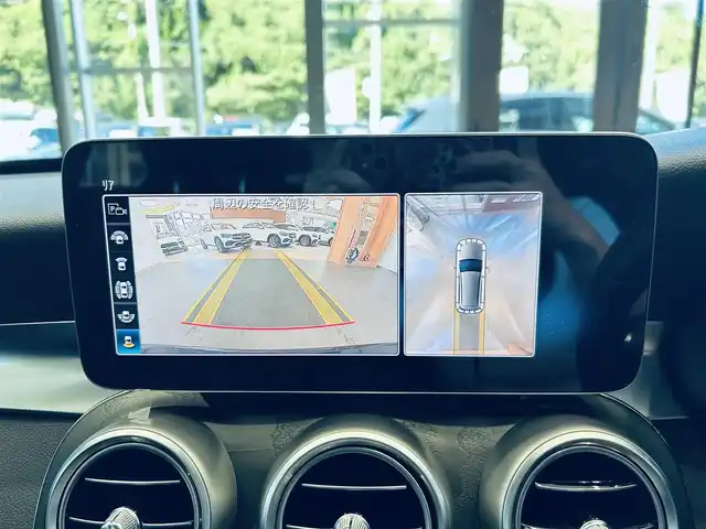 メルセデス・ベンツ Ｃ２２０ｄ ワゴン ローレウスエディション 大阪府 2020(令2)年 2.4万km オブシディアンブラック AMGラインP/レーダーセーフティP/サンルーフ/HUD/ACC/純正ナビ/applecarplay/TV/360度カメラ/メモリ付きパワーシート/エアシートヒーター/純正18インチAW/LEDヘッドライト/電動リアゲート/ブラインドスポット/クリアランスソナー/黒革/ワイヤレス充電/パフームアトマイザー/Burmeste