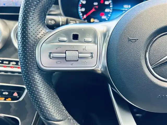 メルセデス・ベンツ Ｃ２２０ｄ ワゴン ローレウスエディション 大阪府 2020(令2)年 2.4万km オブシディアンブラック AMGラインP/レーダーセーフティP/サンルーフ/HUD/ACC/純正ナビ/applecarplay/TV/360度カメラ/メモリ付きパワーシート/エアシートヒーター/純正18インチAW/LEDヘッドライト/電動リアゲート/ブラインドスポット/クリアランスソナー/黒革/ワイヤレス充電/パフームアトマイザー/Burmeste