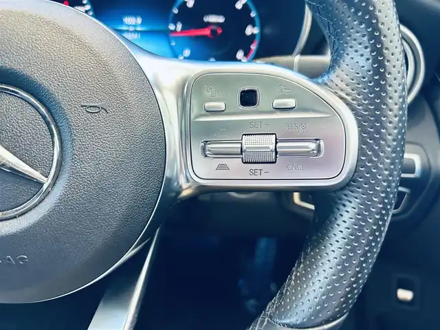 メルセデス・ベンツ Ｃ２２０ｄ ワゴン ローレウスエディション 大阪府 2020(令2)年 2.4万km オブシディアンブラック AMGラインP/レーダーセーフティP/サンルーフ/HUD/ACC/純正ナビ/applecarplay/TV/360度カメラ/メモリ付きパワーシート/エアシートヒーター/純正18インチAW/LEDヘッドライト/電動リアゲート/ブラインドスポット/クリアランスソナー/黒革/ワイヤレス充電/パフームアトマイザー/Burmeste