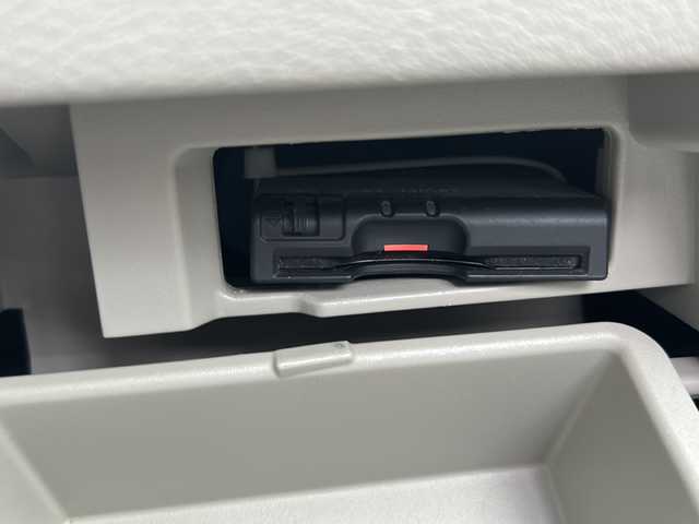 日産 セレナ X 沖縄県 2017(平29)年 6.2万km ダイヤモンドブラック 2トーン 純正ナビ・TV・Bluetooth・CD・DVD/全方位カメラ/ETC/ドライブレコーダー/片側パワースライドドア/デジタルインナーミラー/プロパイロット/コーナーセンサー/衝突軽減システム/オートライト/レーンキープアシスト/電子サイドブレーキ