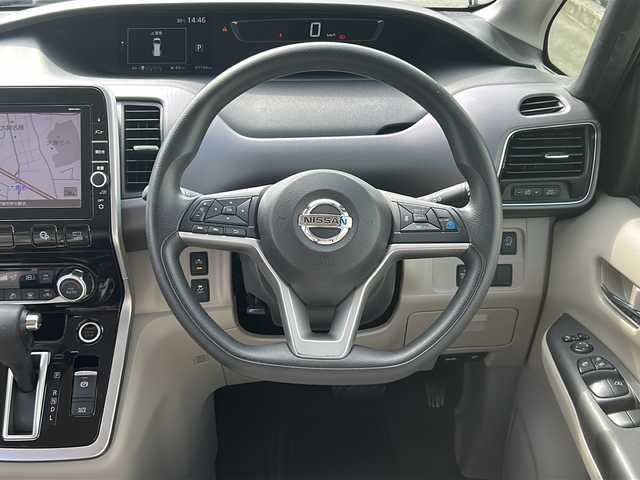 日産 セレナ X 沖縄県 2017(平29)年 6.2万km ダイヤモンドブラック 2トーン 純正ナビ・TV・Bluetooth・CD・DVD/全方位カメラ/ETC/ドライブレコーダー/片側パワースライドドア/デジタルインナーミラー/プロパイロット/コーナーセンサー/衝突軽減システム/オートライト/レーンキープアシスト/電子サイドブレーキ