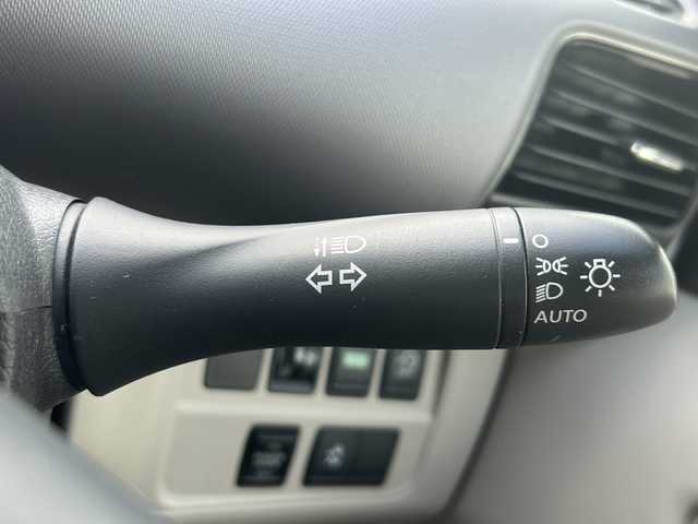 日産 セレナ X 沖縄県 2017(平29)年 6.2万km ダイヤモンドブラック 2トーン 純正ナビ・TV・Bluetooth・CD・DVD/全方位カメラ/ETC/ドライブレコーダー/片側パワースライドドア/デジタルインナーミラー/プロパイロット/コーナーセンサー/衝突軽減システム/オートライト/レーンキープアシスト/電子サイドブレーキ