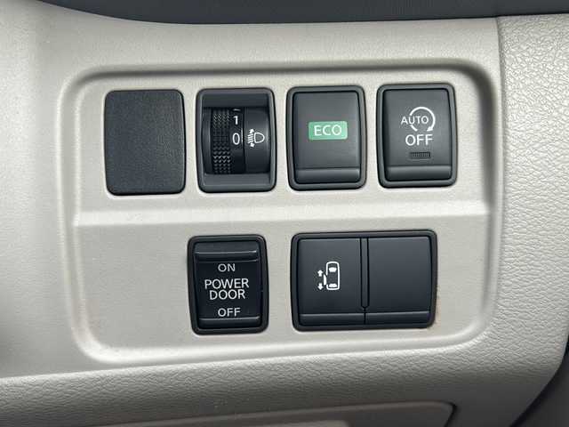 日産 セレナ X 沖縄県 2017(平29)年 6.2万km ダイヤモンドブラック 2トーン 純正ナビ・TV・Bluetooth・CD・DVD/全方位カメラ/ETC/ドライブレコーダー/片側パワースライドドア/デジタルインナーミラー/プロパイロット/コーナーセンサー/衝突軽減システム/オートライト/レーンキープアシスト/電子サイドブレーキ