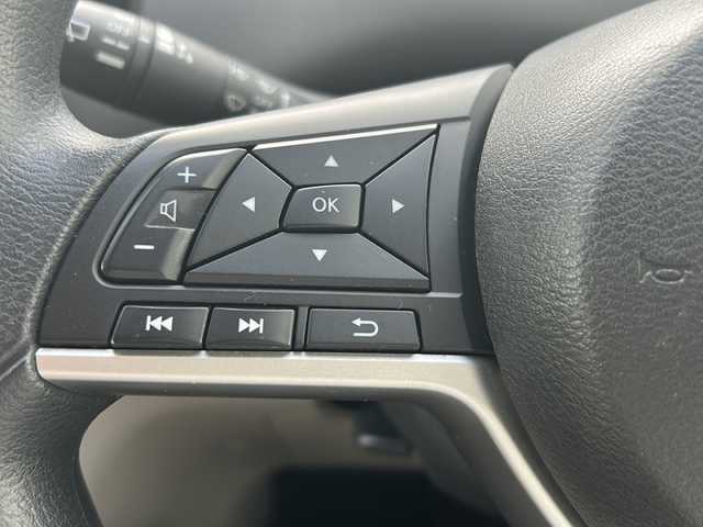 日産 セレナ X 沖縄県 2017(平29)年 6.2万km ダイヤモンドブラック 2トーン 純正ナビ・TV・Bluetooth・CD・DVD/全方位カメラ/ETC/ドライブレコーダー/片側パワースライドドア/デジタルインナーミラー/プロパイロット/コーナーセンサー/衝突軽減システム/オートライト/レーンキープアシスト/電子サイドブレーキ