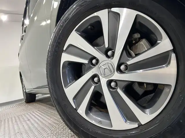 ホンダ フリード ハイブリット G 愛知県 2023(令5)年 3.9万km シルバーミストグリーンM 純正ナビ【VXM-234VFi】/両側パワースライドドア/衝突軽減ブレーキ/レーダークルーズコントロール/車線逸脱警報/クリアランスソナー/ハーフレザー/バックカメラ/ビルトインＥＴＣ/アクセサリーソケット/IＳＯＦＩＸ/LEDヘッドライト/純正フロアマット/純正１５インチアルミホイール