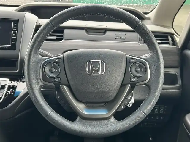 ホンダ フリード ハイブリット G 愛知県 2023(令5)年 3.9万km シルバーミストグリーンM 純正ナビ【VXM-234VFi】/両側パワースライドドア/衝突軽減ブレーキ/レーダークルーズコントロール/車線逸脱警報/クリアランスソナー/ハーフレザー/バックカメラ/ビルトインＥＴＣ/アクセサリーソケット/IＳＯＦＩＸ/LEDヘッドライト/純正フロアマット/純正１５インチアルミホイール