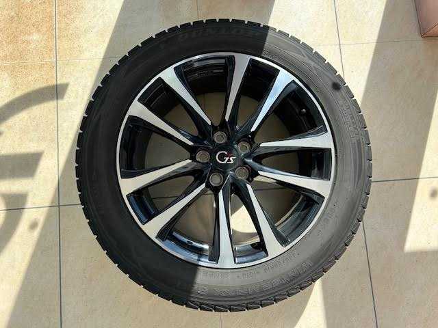 トヨタ ハリアー エレガンス G’s 道東・釧路十勝 2017(平29)年 7.6万km ホワイトパールクリスタルシャイン 4WD/サンルーフ　/純正９インチSDナビ　/(AM/FM/フルセグTV/ＤＶＤ再生/Ｂｌｕｅｔｏｏｔｈ接続)　/前後ドライブレコーダー　/ビルトインＥＴＣ2.0　/バックカメラ　/運転席パワーシート　/MTモード付AT/横滑り防止装置/スマートキー/プッシュスタート　/純正ＨＩＤヘッドライト　/純正１９インチアルミホイール/純正フロアマット/サマータイヤ積み込み/・235/50/R15/・溝5ミリ/・社外アルミホイール