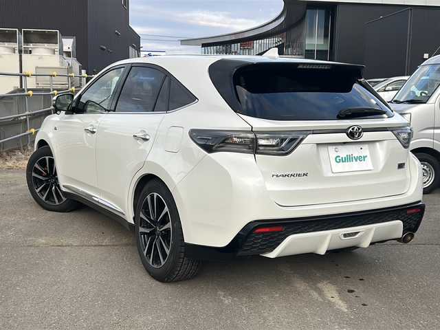 トヨタ ハリアー エレガンス G’s 道東・釧路十勝 2017(平29)年 7.6万km ホワイトパールクリスタルシャイン 4WD/サンルーフ　/純正９インチSDナビ　/(AM/FM/フルセグTV/ＤＶＤ再生/Ｂｌｕｅｔｏｏｔｈ接続)　/前後ドライブレコーダー　/ビルトインＥＴＣ2.0　/バックカメラ　/運転席パワーシート　/MTモード付AT/横滑り防止装置/スマートキー/プッシュスタート　/純正ＨＩＤヘッドライト　/純正１９インチアルミホイール/純正フロアマット/サマータイヤ積み込み/・235/50/R15/・溝5ミリ/・社外アルミホイール