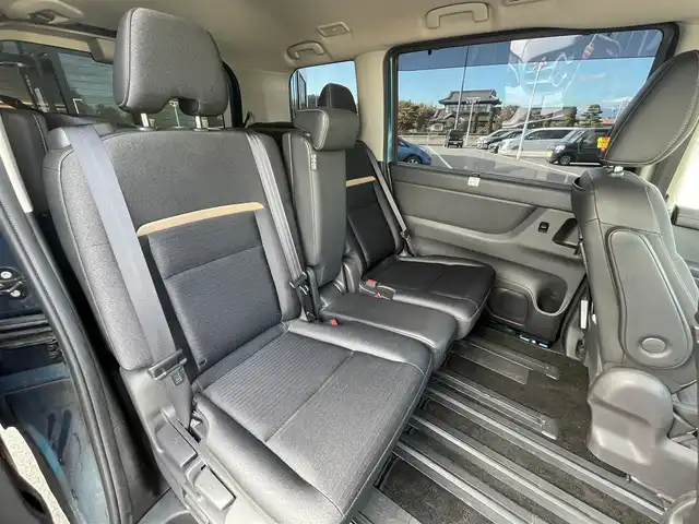 日産 セレナ ハイウェイスター V 栃木県 2023(令5)年 6.2万km ミディアムブルーメタリック プロパイロット/衝突回避ステアリングアシスト/インテリジェント エマージェンシーブレーキ/インテリジェントFCW/インテリジェント LI＋LDW/インテリジェント BSI＋BSW/純正12.3インチワイドナビ/・フルセグTV（TVキャンセラー）/・BT/Applecarplay/Androidauto/・HDMI/AM.FM/純正フリップダウンモニター/アラウンドビューモニター/インテリジェントスマートルームミラー/ビルトインETC/ハンズフリー両側電動スライドドア/ワイヤレス充電/クリアランスソナー/電子パーキングブレーキ/オートホールド/LEDヘッドライト/フォグランプ/オートライト/革巻きステアリング/ステアリングスイッチ/パドルシフト/アイドリングストップ/純正16インチAW/純正フロアマット/純正ドアバイザー/電動格納ウィンカーミラー/横滑り防止システム