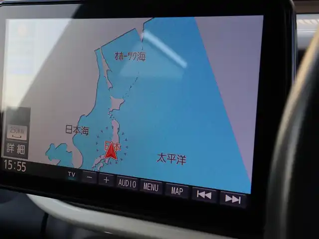 ルノー トゥインゴ インテンス 長野県 2017(平29)年 2.3万km 黄 ・Panasonic 9型ナビ /・バックカメラ /・フルセグTV /・オートクルーズ /・パーキングアシスト /・パークセンサー /・アイドリングストップ /・キーレス /・純正16インチAW /・ETC