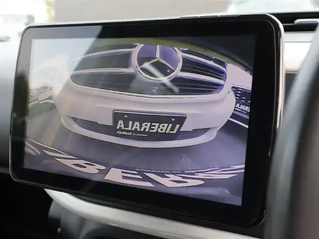 ルノー トゥインゴ インテンス 長野県 2017(平29)年 2.3万km 黄 ・Panasonic 9型ナビ /・バックカメラ /・フルセグTV /・オートクルーズ /・パーキングアシスト /・パークセンサー /・アイドリングストップ /・キーレス /・純正16インチAW /・ETC