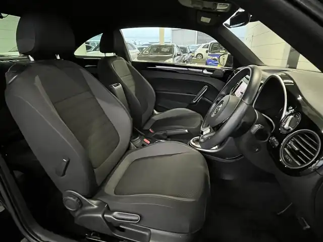 フォルクスワーゲン ザ・ビートル Rライン 山形県 2018(平30)年 5.1万km 黒 純正ナビ/バックカメラ/フルセグTV/CD/DVD　/ブラインドスポットモニター/LEDヘッドライト/パドルシフト/前後ドライブレコーダー/クルーズコントロール