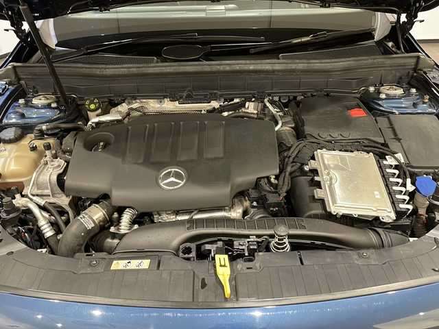 メルセデス・ベンツ Ｍ・ベンツ ＧＬＢ２００ｄ 4マチック 新潟県 2021(令3)年 3.7万km デニムブルー ナビゲーションパッケージ/・テレビ機能/・アクティブステアリングアシスト/レーダーセーフティパッケージ/・アクティブディスタンスアシスト・ディストロニック/・アクティブブレーキアシスト/・アクティブブレーンキーピングアシスト/360°カメラシステム/メモリー付フルパワーシート（前席）/シートヒーター（前席）/クルーズコントロール＆可変スピードリミッター/ワイヤレスチャージング/ESP（エレクトロニック・スタビリティ・プログラム）/ECOスタートストップ機能/EASY-PACK自動開閉テールゲート/ETC2.0/Bluetooth/AM/FM/パドルシフト