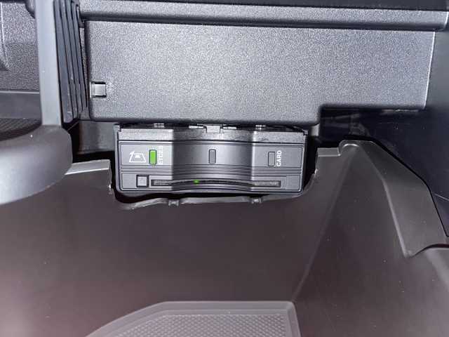 メルセデス・ベンツ Ｍ・ベンツ ＧＬＢ２００ｄ 4マチック 新潟県 2021(令3)年 3.7万km デニムブルー ナビゲーションパッケージ/・テレビ機能/・アクティブステアリングアシスト/レーダーセーフティパッケージ/・アクティブディスタンスアシスト・ディストロニック/・アクティブブレーキアシスト/・アクティブブレーンキーピングアシスト/360°カメラシステム/メモリー付フルパワーシート（前席）/シートヒーター（前席）/クルーズコントロール＆可変スピードリミッター/ワイヤレスチャージング/ESP（エレクトロニック・スタビリティ・プログラム）/ECOスタートストップ機能/EASY-PACK自動開閉テールゲート/ETC2.0/Bluetooth/AM/FM/パドルシフト