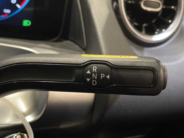 メルセデス・ベンツ Ｍ・ベンツ ＧＬＢ２００ｄ 4マチック 新潟県 2021(令3)年 3.7万km デニムブルー ナビゲーションパッケージ/・テレビ機能/・アクティブステアリングアシスト/レーダーセーフティパッケージ/・アクティブディスタンスアシスト・ディストロニック/・アクティブブレーキアシスト/・アクティブブレーンキーピングアシスト/360°カメラシステム/メモリー付フルパワーシート（前席）/シートヒーター（前席）/クルーズコントロール＆可変スピードリミッター/ワイヤレスチャージング/ESP（エレクトロニック・スタビリティ・プログラム）/ECOスタートストップ機能/EASY-PACK自動開閉テールゲート/ETC2.0/Bluetooth/AM/FM/パドルシフト