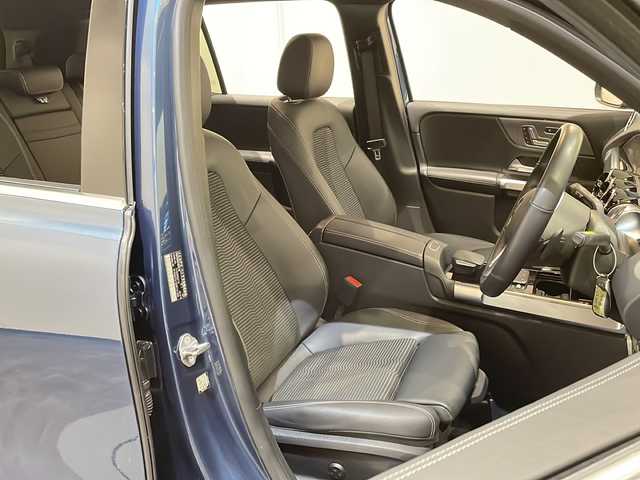 メルセデス・ベンツ Ｍ・ベンツ ＧＬＢ２００ｄ 4マチック 新潟県 2021(令3)年 3.7万km デニムブルー ナビゲーションパッケージ/・テレビ機能/・アクティブステアリングアシスト/レーダーセーフティパッケージ/・アクティブディスタンスアシスト・ディストロニック/・アクティブブレーキアシスト/・アクティブブレーンキーピングアシスト/360°カメラシステム/メモリー付フルパワーシート（前席）/シートヒーター（前席）/クルーズコントロール＆可変スピードリミッター/ワイヤレスチャージング/ESP（エレクトロニック・スタビリティ・プログラム）/ECOスタートストップ機能/EASY-PACK自動開閉テールゲート/ETC2.0/Bluetooth/AM/FM/パドルシフト