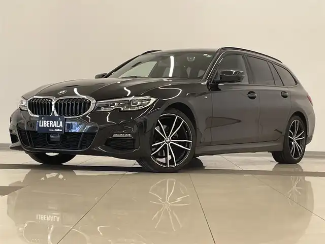 ＢＭＷ ＢＭＷ ３２０ｄ xDrive ツーリング Mスポーツ EDジョイ+ 岡山県 2020(令2)年 5.7万km 黒 コンフォートパッケージ/オートマチックテールGオペレーション/ストレージパッケージ/HiFiスピーカー/パーキングアシストプラス/純正iDrive7/360°カメラ/後退アシスト/USB/Bluetooth/アップルカープレイ/アンビエントライト/コンフォートアクセス/ACC/パワーシート/ブレーキAH/シートヒーター/オートライト/AHB/レインセンサー/FOP、7　19インチ3Dホイール