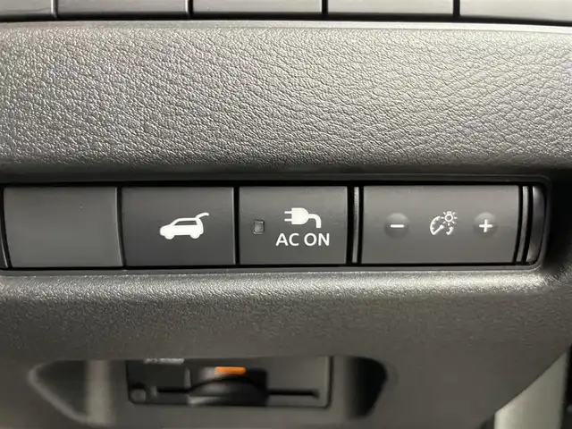 日産 エクストレイル G e－4ORCE 埼玉県 2025(令7)年 0.2万km ブリリアントホワイトパール/スーパーブラック 2トーン プロパイロット　純正１２．３インチナビ　アラウンドビューモニター　ＢＳＩ　ビルトインＥＴＣ２．０　インテリジェントルームミラー　ステアリングヒーター　シートヒーター　ワイヤレス充電　メモリシート　ＴＶ