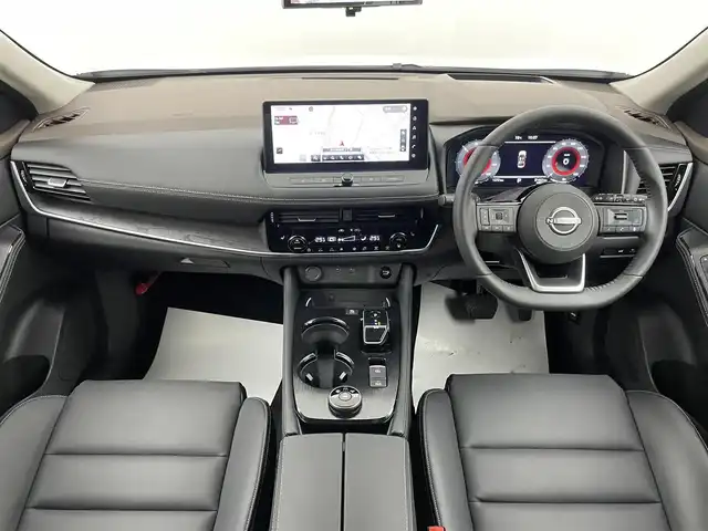 日産 エクストレイル G e－4ORCE 埼玉県 2025(令7)年 0.2万km ブリリアントホワイトパール/スーパーブラック 2トーン プロパイロット　純正１２．３インチナビ　アラウンドビューモニター　ＢＳＩ　ビルトインＥＴＣ２．０　インテリジェントルームミラー　ステアリングヒーター　シートヒーター　ワイヤレス充電　メモリシート　ＴＶ